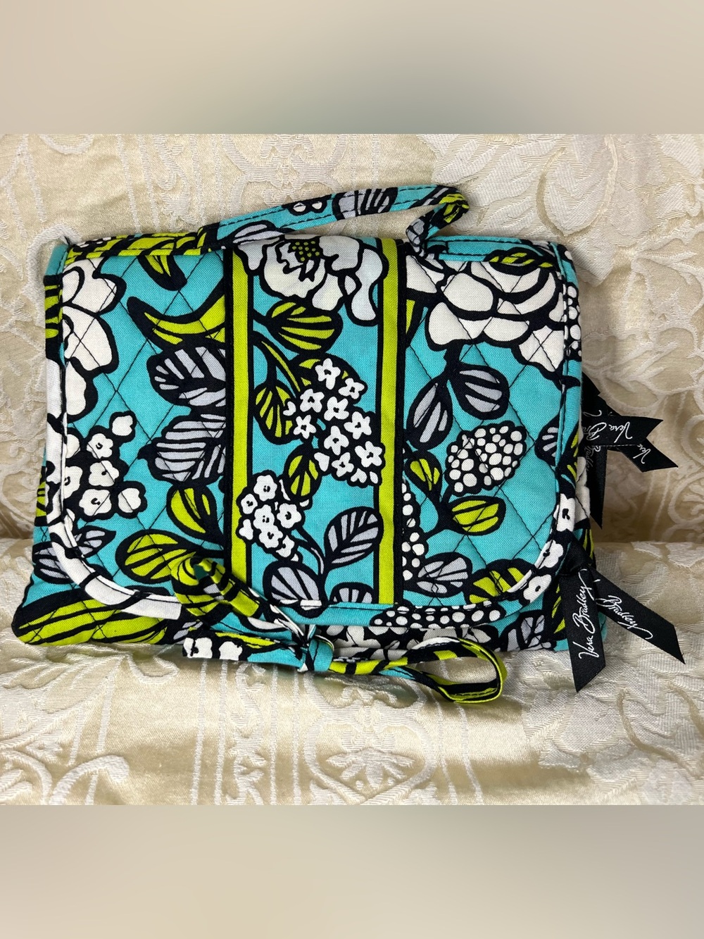 Retired Vera Bradley Island Blooms Hanging Makeup Cosmetic Organizer Travel Case